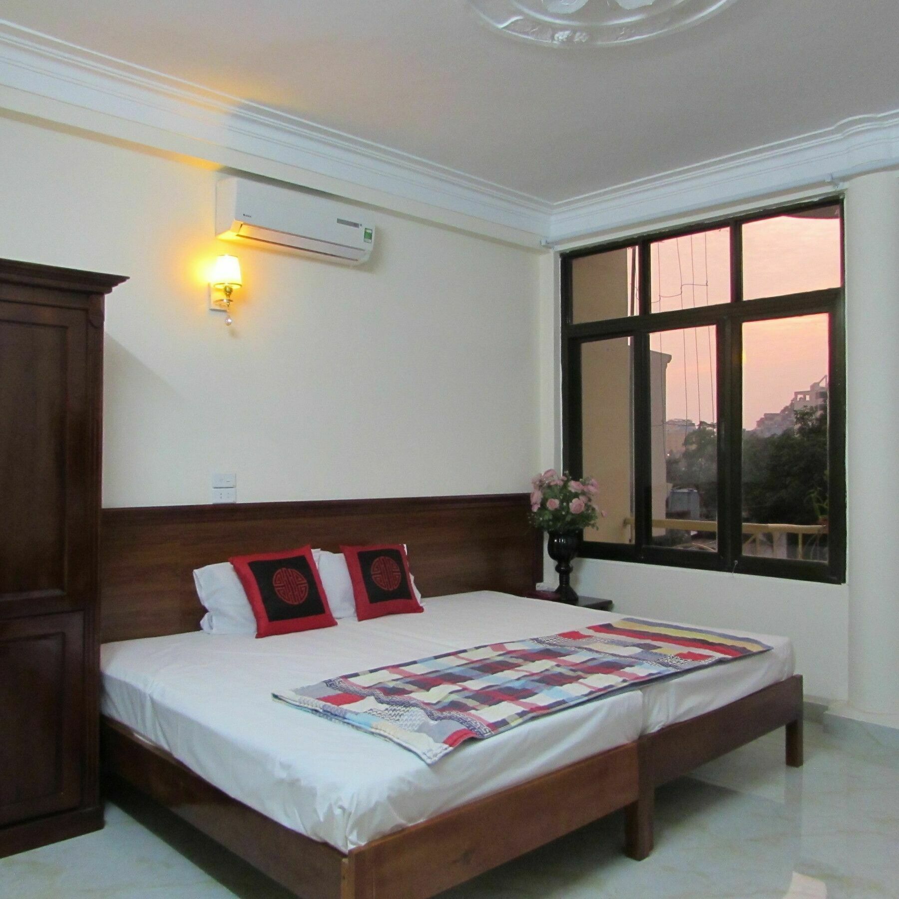 Viet Nhat Halong - Bai Chay 2* Hạ Long
